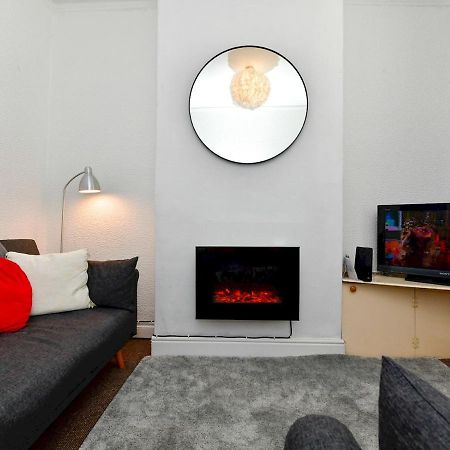 Pass The Keys Perfectly Located 3 Bed Home Close To The City Cardiff Extérieur photo